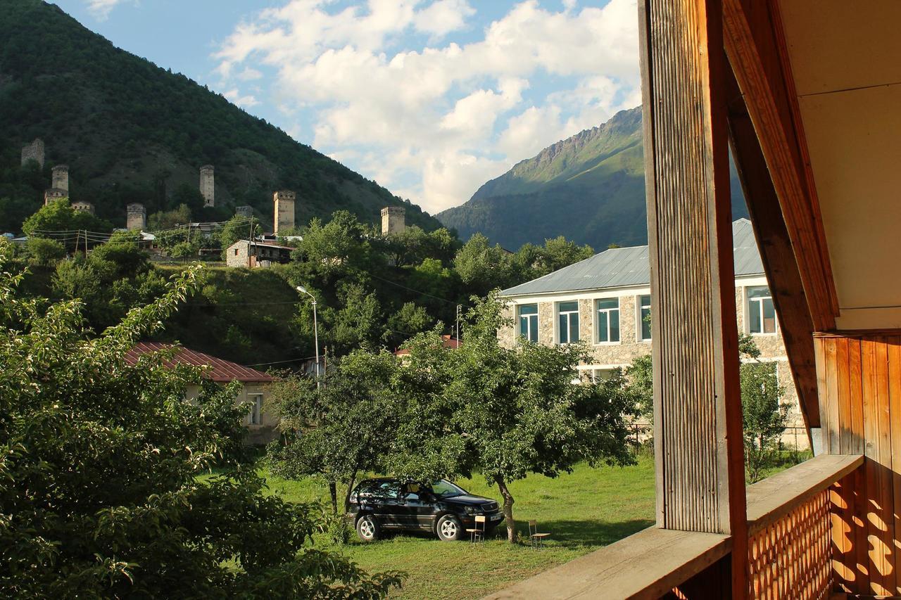 Hostel The Misty Mountains Местия Экстерьер фото