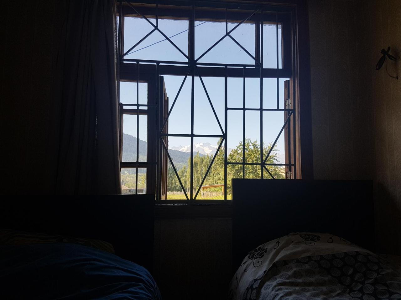 Hostel The Misty Mountains Местия Экстерьер фото
